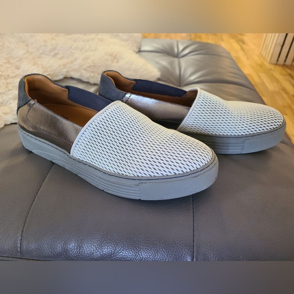 John Fluevog Phoenix White Silver Made In Portugal Sz 7